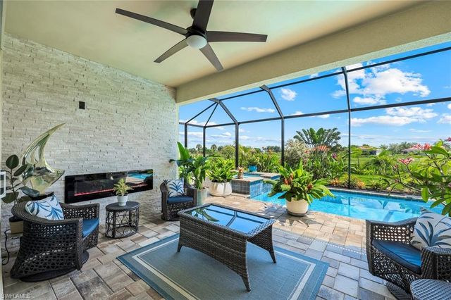 18725 Lake Hammock DR, Naples, FL 34114