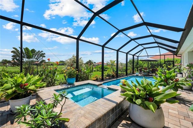 18725 Lake Hammock DR, Naples, FL 34114
