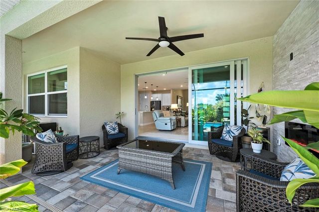 18725 Lake Hammock DR, Naples, FL 34114