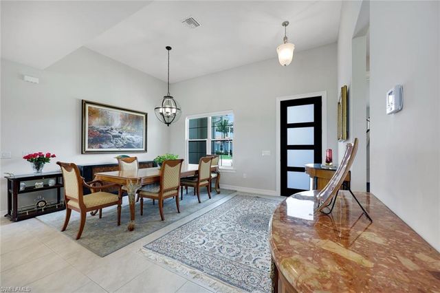 18725 Lake Hammock DR, Naples, FL 34114