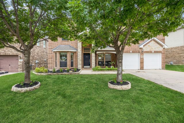 6133 Sunrise Lake Drive, Fort Worth, TX 76179