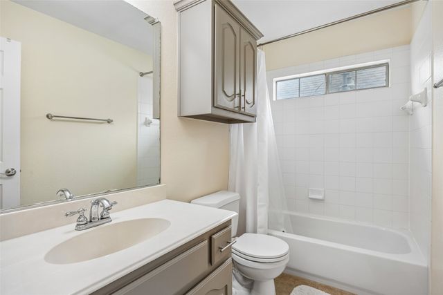 6133 Sunrise Lake Drive, Fort Worth, TX 76179
