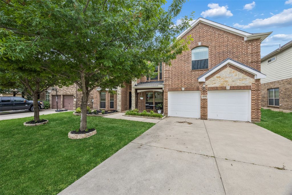6133 Sunrise Lake Drive, Fort Worth, TX 76179