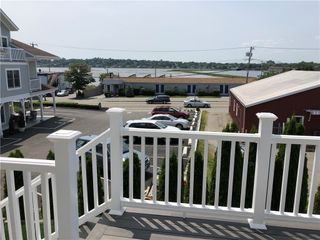 8 Seascape Avenue, Middletown, RI 02842