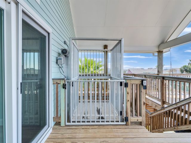 22116 Pecos Drive, Galveston, TX 77554