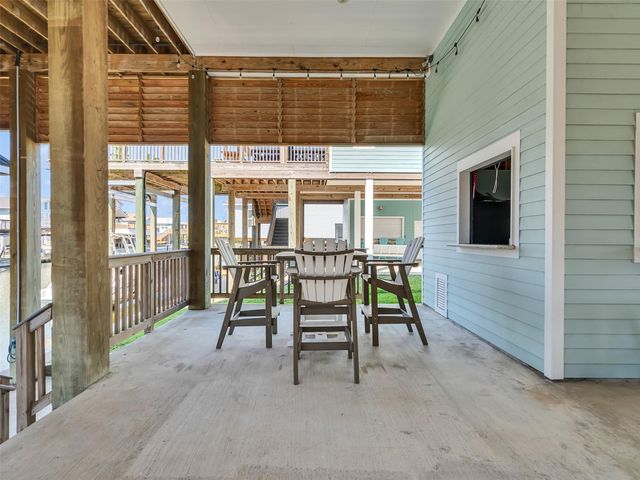 22116 Pecos Drive, Galveston, TX 77554