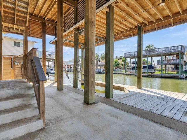 22116 Pecos Drive, Galveston, TX 77554
