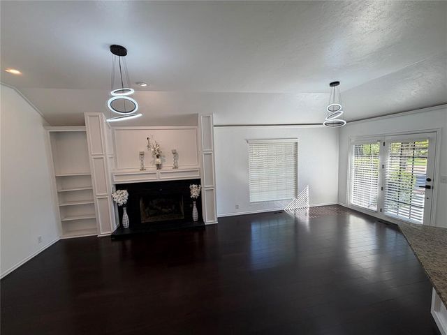 1400 Sandhurst Circle, Edmond, OK 73034