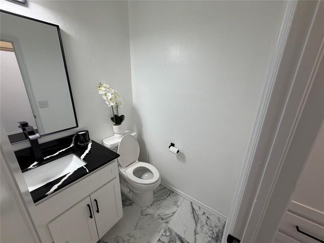 1400 Sandhurst Circle, Edmond, OK 73034