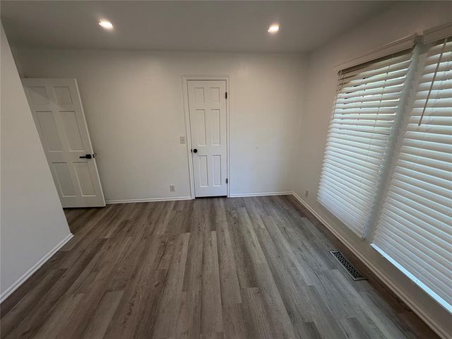 1400 Sandhurst Circle, Edmond, OK 73034