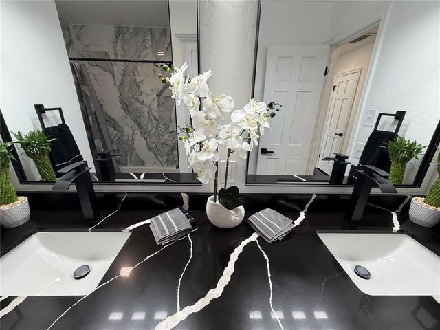 1400 Sandhurst Circle, Edmond, OK 73034