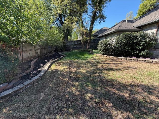 1400 Sandhurst Circle, Edmond, OK 73034