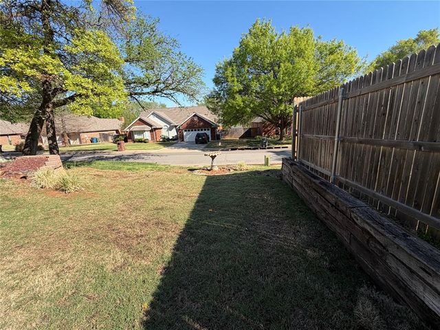 1400 Sandhurst Circle, Edmond, OK 73034