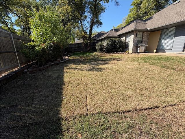 1400 Sandhurst Circle, Edmond, OK 73034