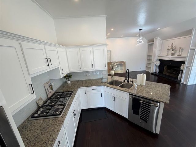 1400 Sandhurst Circle, Edmond, OK 73034