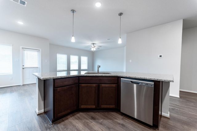 282 Denali DR, Kyle, TX 78640