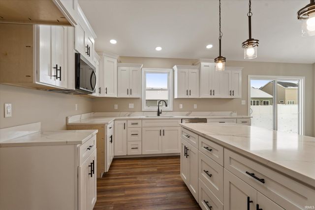 1404 Wilderness Trail, Osceola, IN 46561