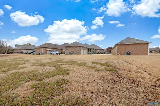 25390 Castlebury Drive, Athens, AL 35613