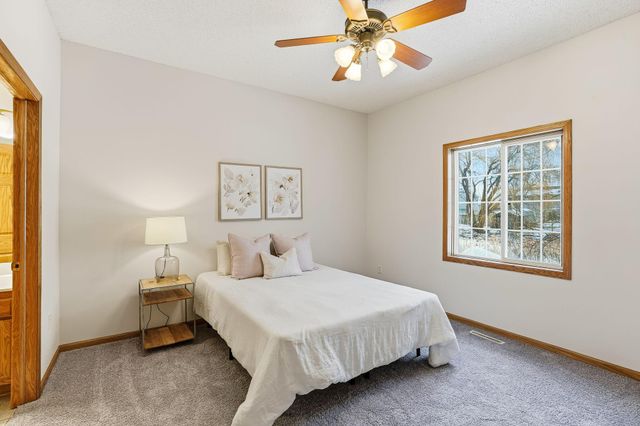 6140 150th Street N, Hugo, MN 55038