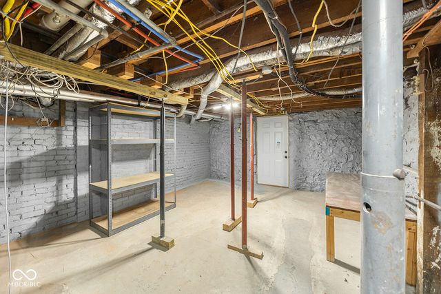 400 S Prairie Street, Brookston, IN 47923