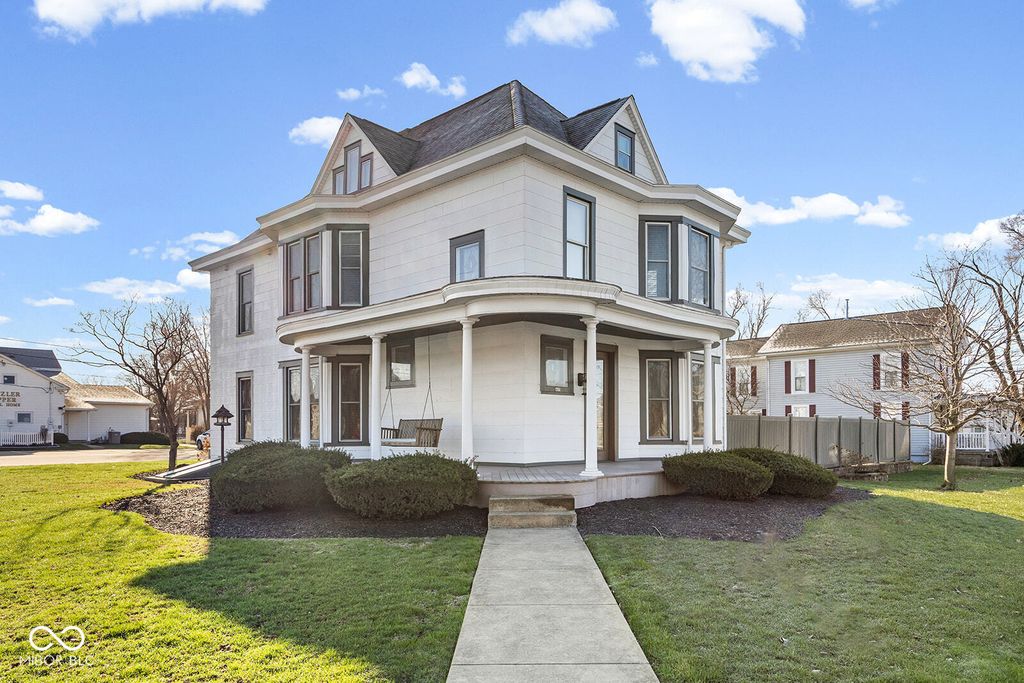 400 S Prairie Street, Brookston, IN 47923