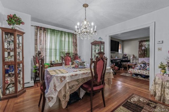 20 Nassau Boulevard, Malverne, NY 11565