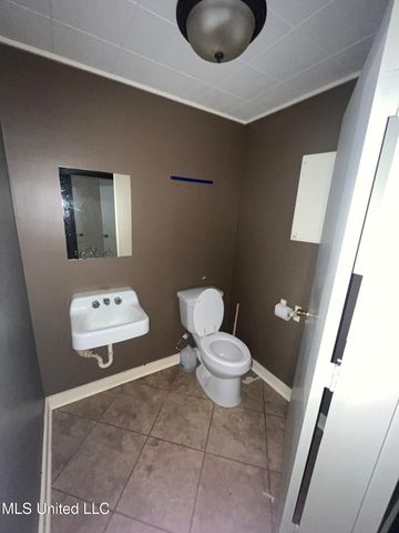 401 Lynn Street, Office Building #2, Vidalia, LA 71373