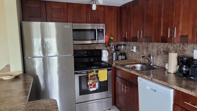 300 Oregon Street 409, Hollywood, FL 33019