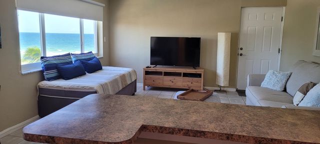 300 Oregon Street 409, Hollywood, FL 33019