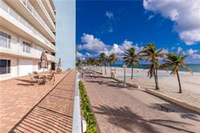 300 Oregon Street 409, Hollywood, FL 33019