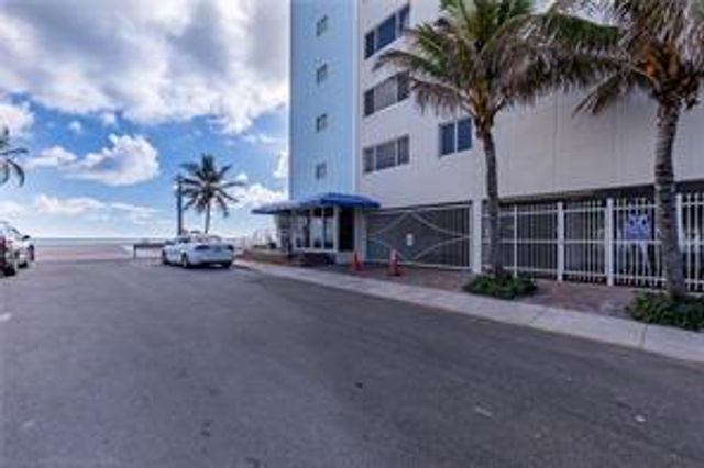 300 Oregon Street 409, Hollywood, FL 33019
