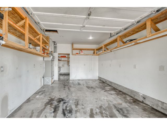 18010 Se STEPHENS St, Portland, OR 97233