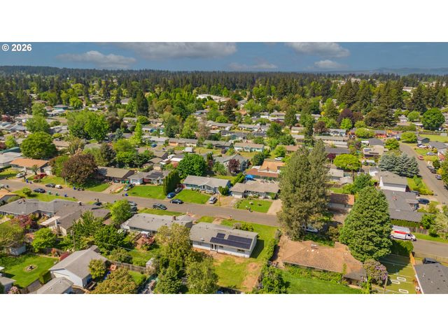 18010 Se STEPHENS St, Portland, OR 97233