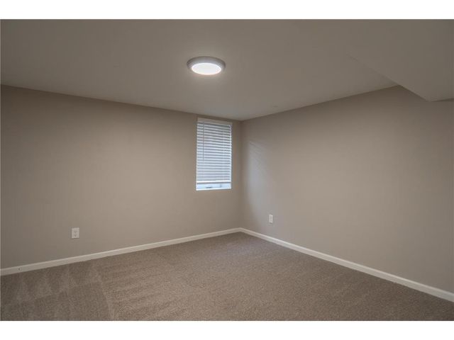 6418 Knoll St N, Golden Valley, MN 55427