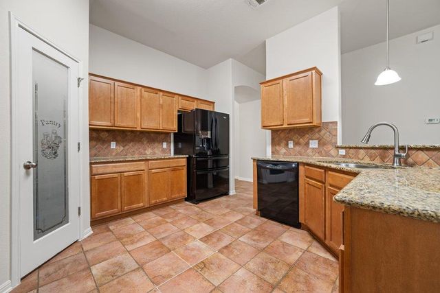 631 Reliance DR, Buda, TX 78610