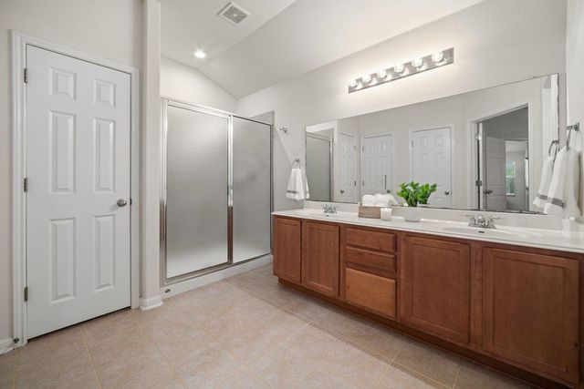 631 Reliance DR, Buda, TX 78610