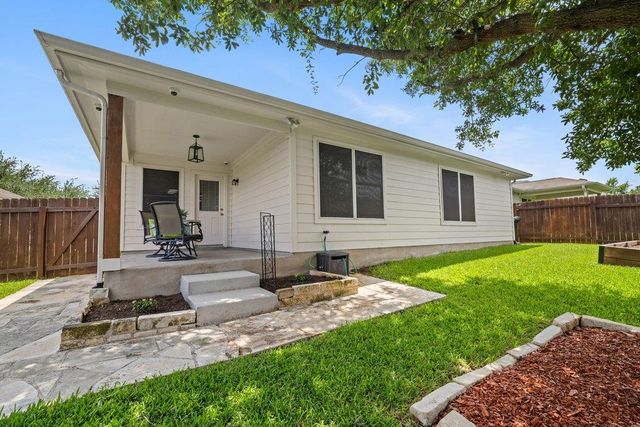 631 Reliance DR, Buda, TX 78610