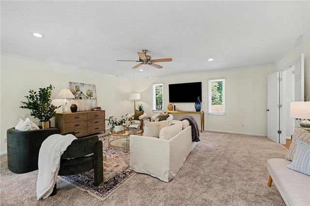 816 Crystal Bay Drive, Denton, NC 27239