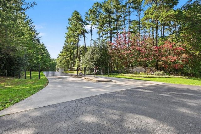 816 Crystal Bay Drive, Denton, NC 27239