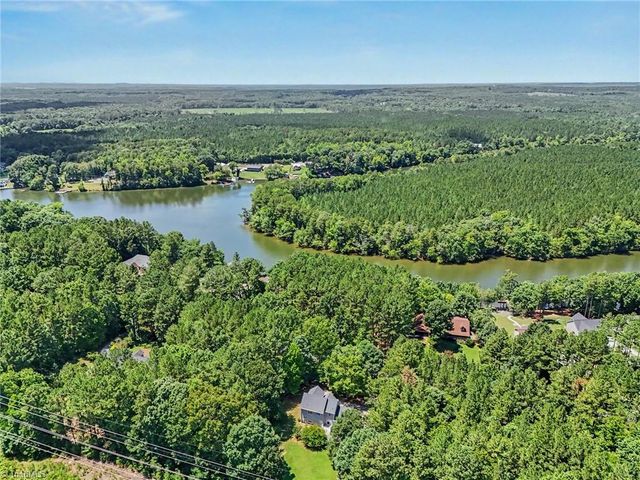 816 Crystal Bay Drive, Denton, NC 27239