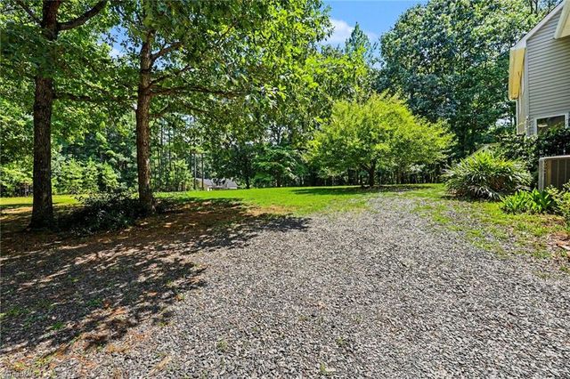 816 Crystal Bay Drive, Denton, NC 27239