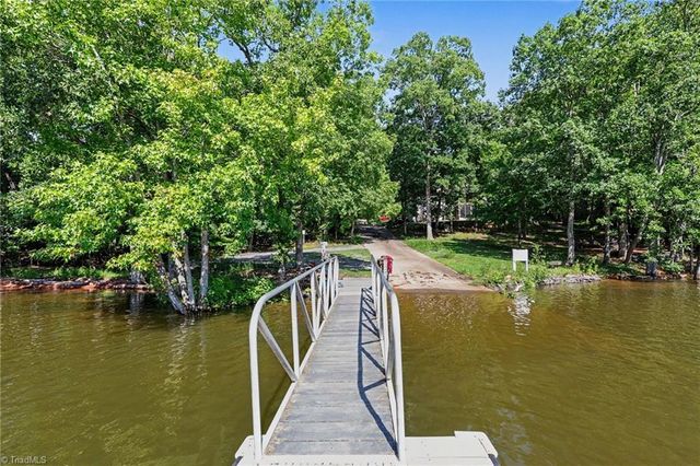 816 Crystal Bay Drive, Denton, NC 27239