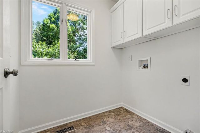 816 Crystal Bay Drive, Denton, NC 27239