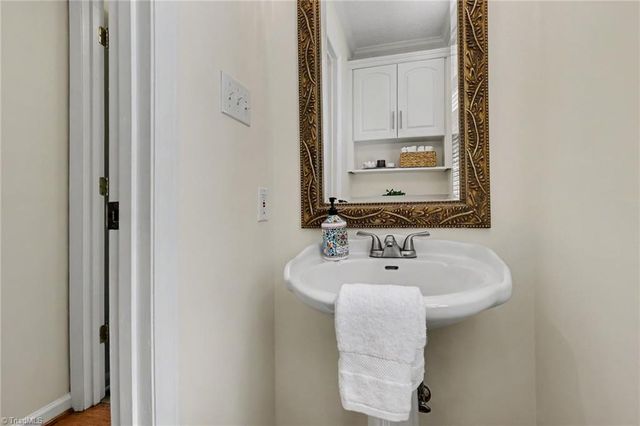 816 Crystal Bay Drive, Denton, NC 27239