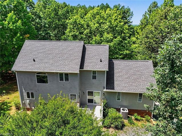816 Crystal Bay Drive, Denton, NC 27239