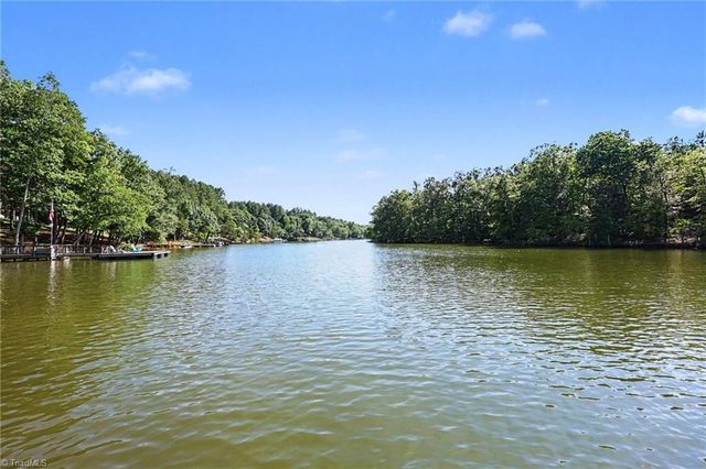 816 Crystal Bay Drive, Denton, NC 27239