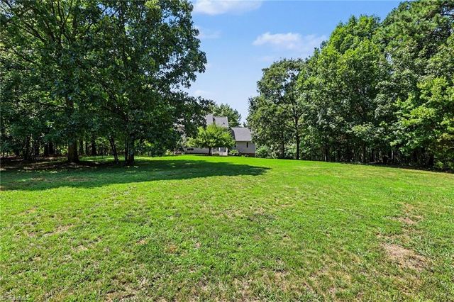 816 Crystal Bay Drive, Denton, NC 27239