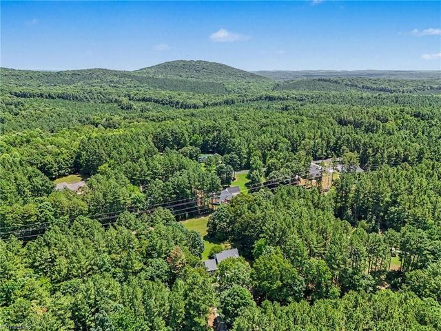 816 Crystal Bay Drive, Denton, NC 27239
