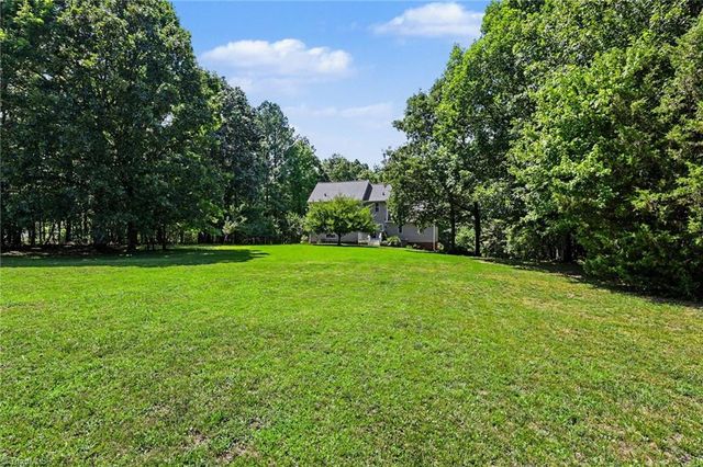 816 Crystal Bay Drive, Denton, NC 27239