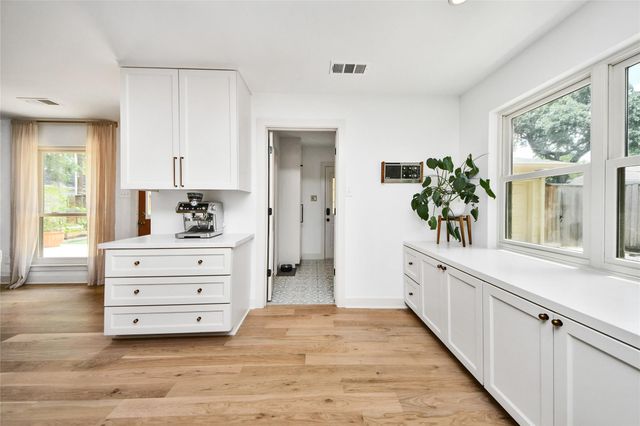 3030 Bernadette Lane, Houston, TX 77043